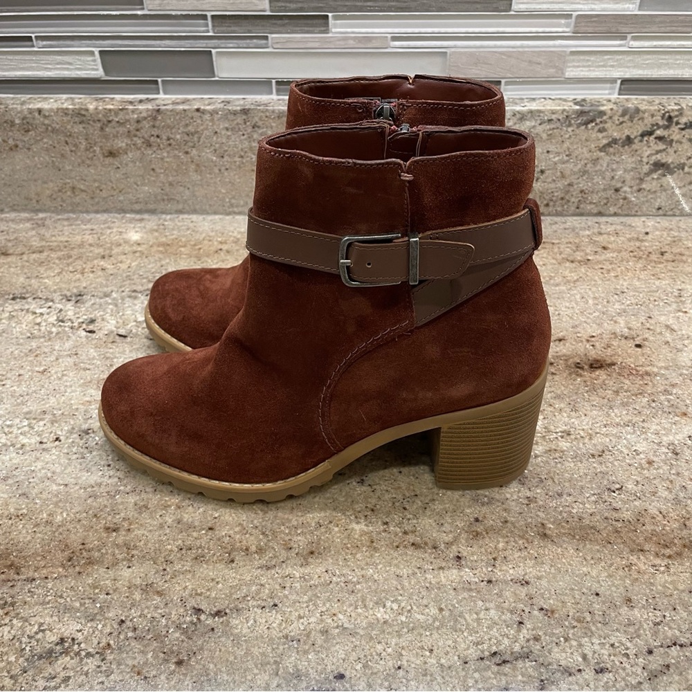 Clarks Clarkwell Hall British Tan Suede Heeled Bootie - Picture 5 of 14